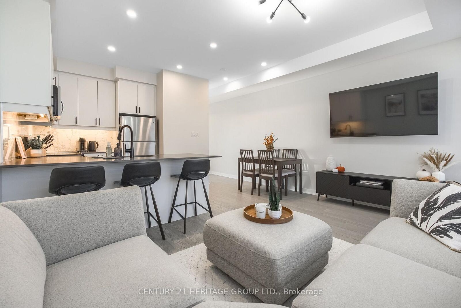 Property Photo: 44 Saintfield Drive ON L4L 0L6