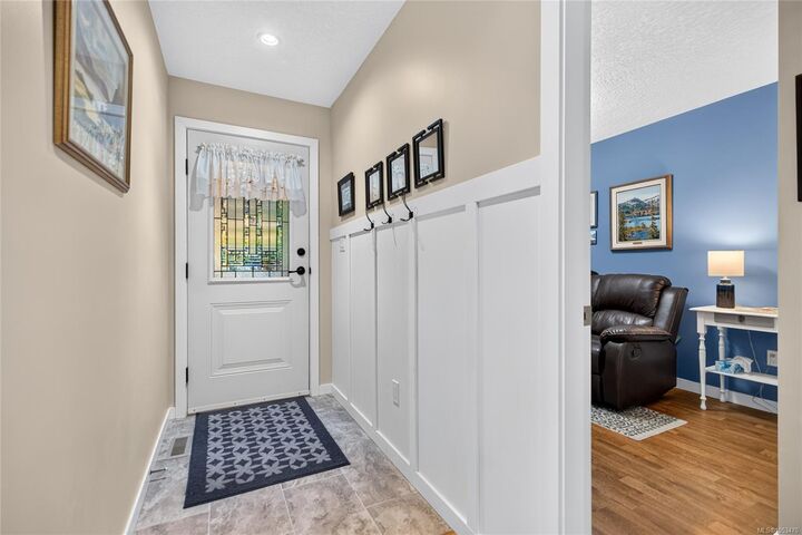 Property Photo:  1079 8th St #A  BC V9N 8V2 