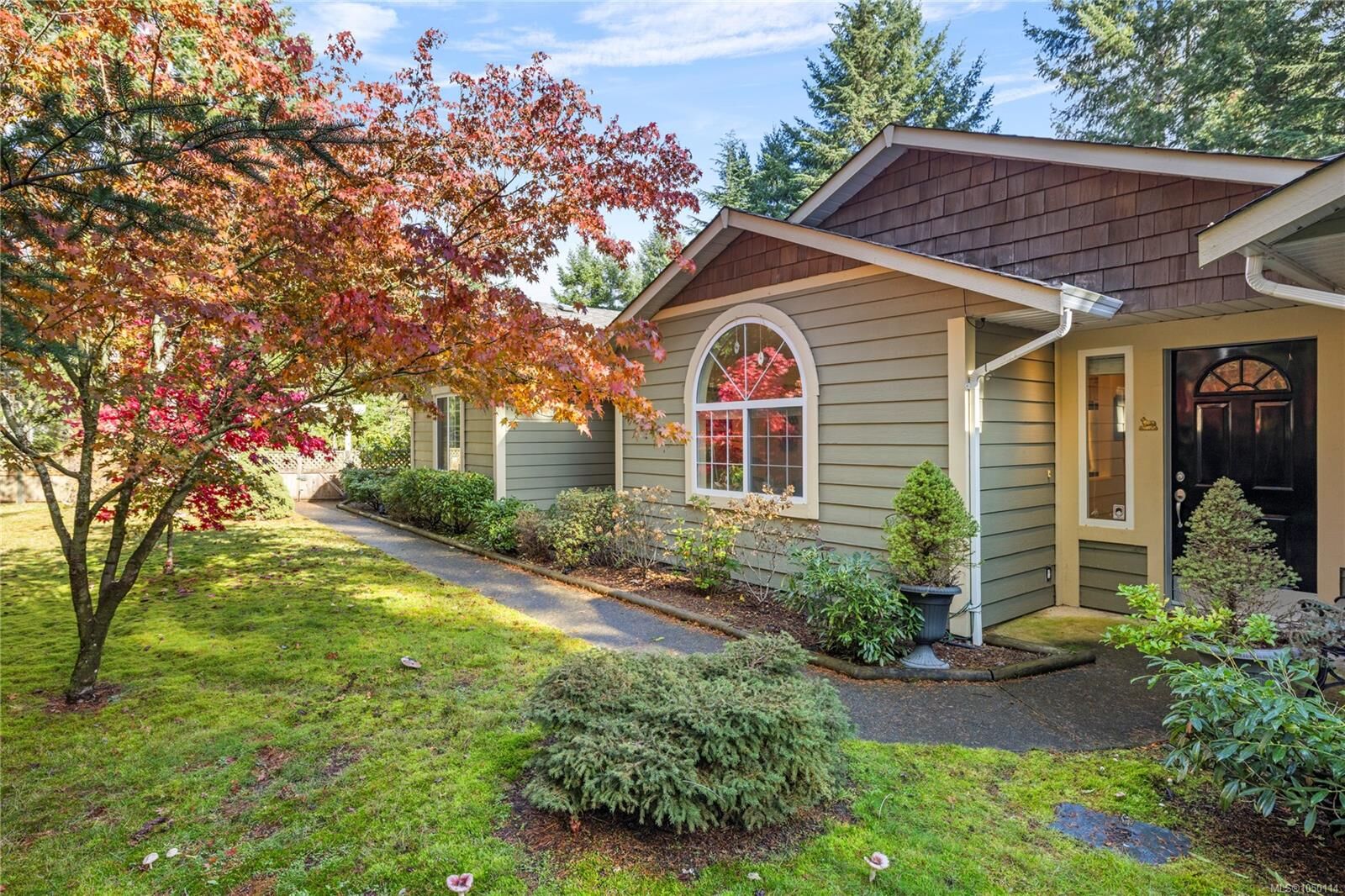 Property Photo:  1357 Meadowood Way  BC V9K 2S4 