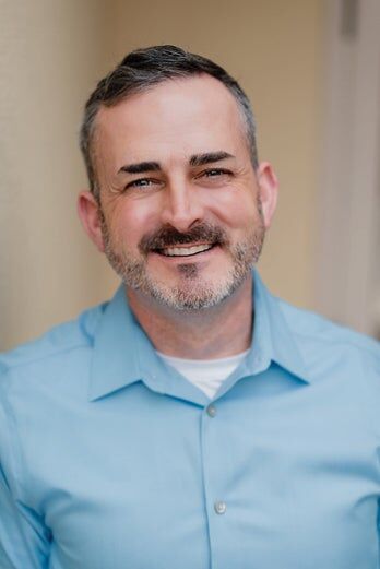 Travis Davis, Real Estate Broker in Kennewick, Tomlinson