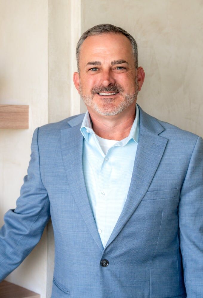Travis Davis, Real Estate Broker in Kennewick, Tomlinson