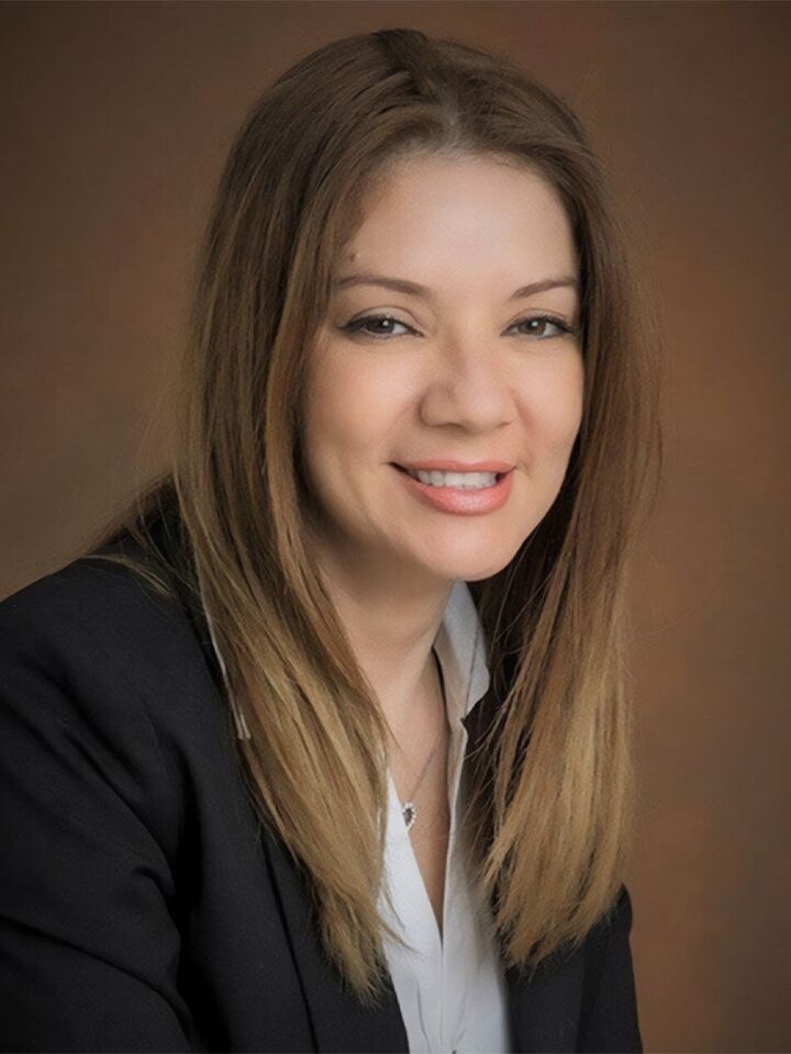 Claudia Tobar, Real Estate Salesperson in Temecula, Affiliated
