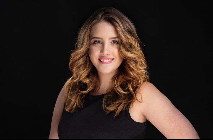 Chloe Vugrinovich, Real Estate Salesperson in New Franklin, Schmidt Family of Companies