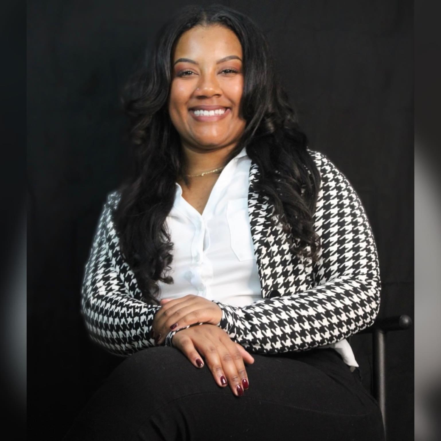 Shawntel James, Selling With Shawntel in Wichita, Heritage 1st Realty