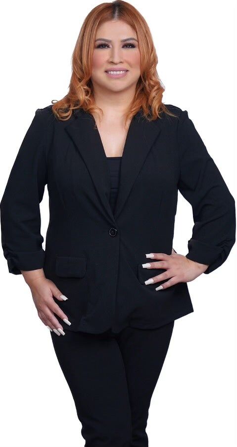 Daisy Cruz,  in Bloomington, Synergia Realty
