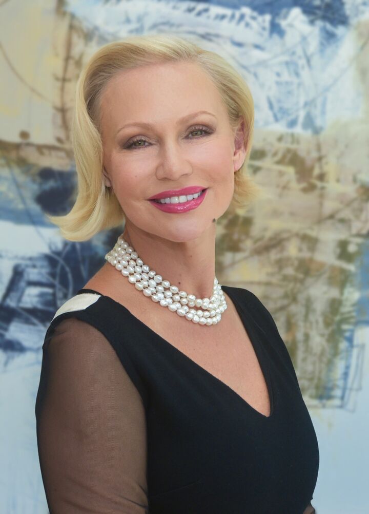 Alicja Valencia,  in Palm City, Move With Us