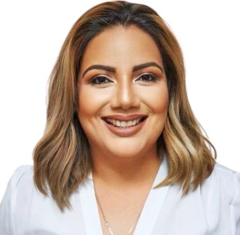 Maria Hurtado Rios, Sales Associate in Miami, Town & Country Properties