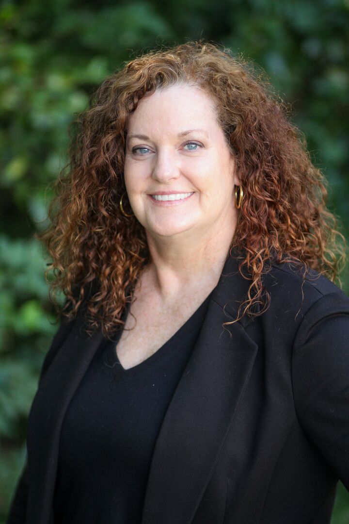 Teri Lovette, Real Estate Broker in Greensboro, Paracle