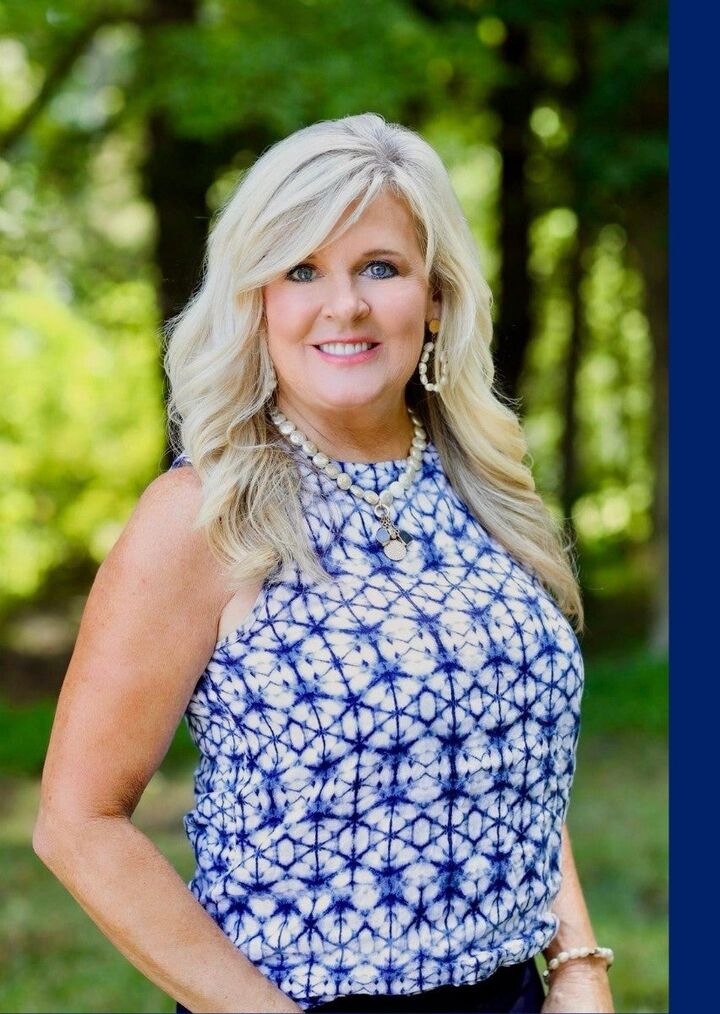 Brenda March, Real Estate Salesperson in East Lansing, Professionals