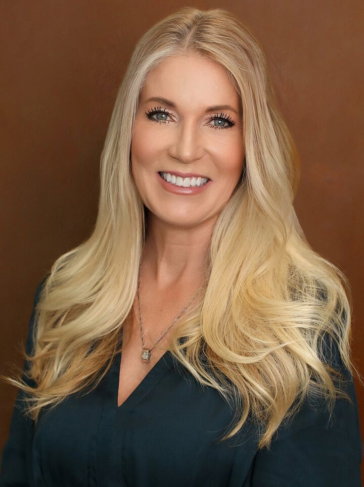 Sheri Holthaus, Real Estate Salesperson in Las Vegas, Las Vegas