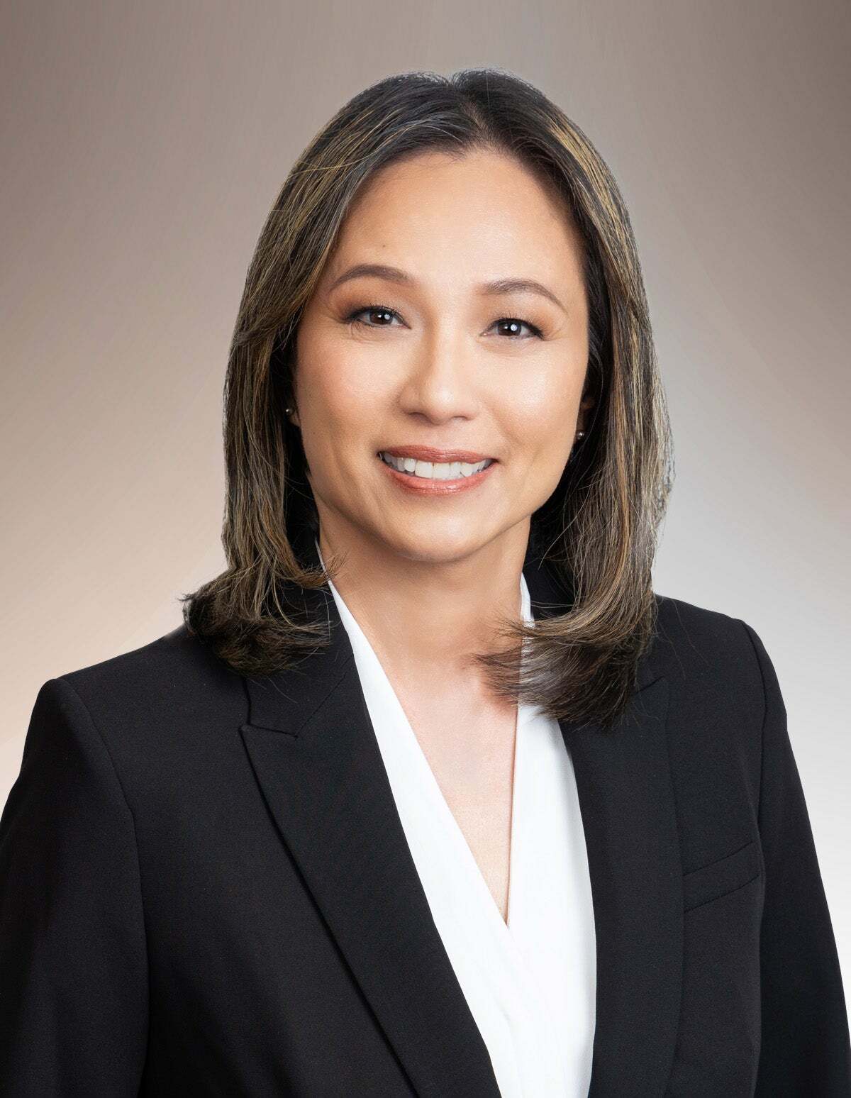 Lila Hung, REALTOR® in Honolulu, Advantage Realty
