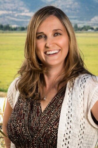 Anna Bettencourt, Associate Real Estate Broker in Klamath Falls, Showcase Realtors®, Inc.