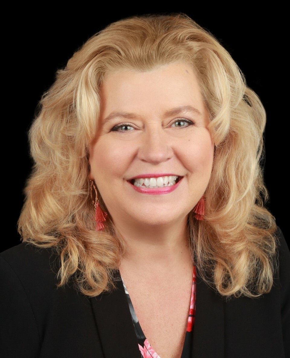 Victoria Hyatt, Real Estate Salesperson in La Mesa, West