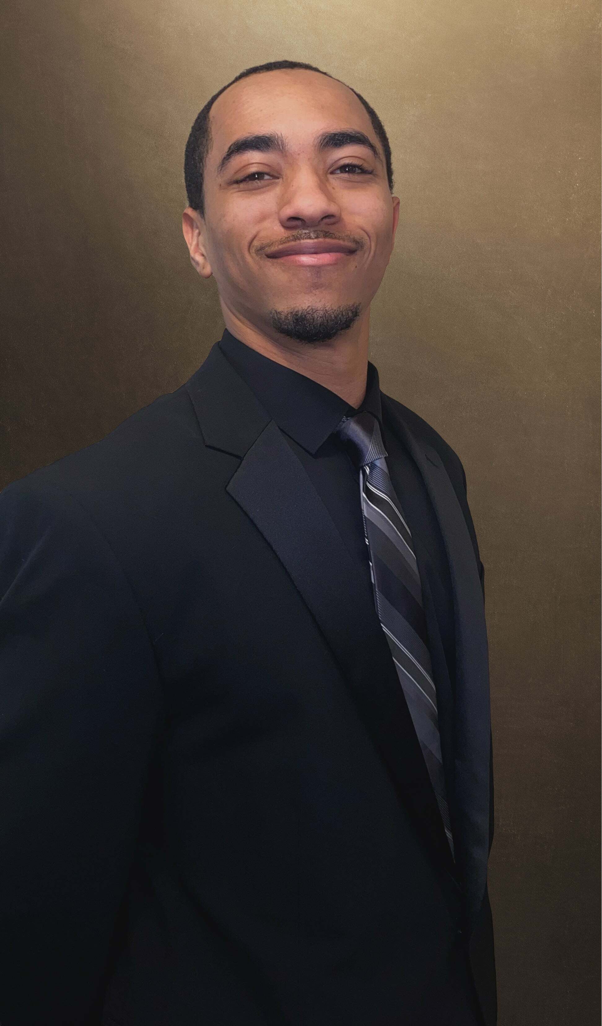DeNiko Tartt,  in Grand Blanc, Signature Realty