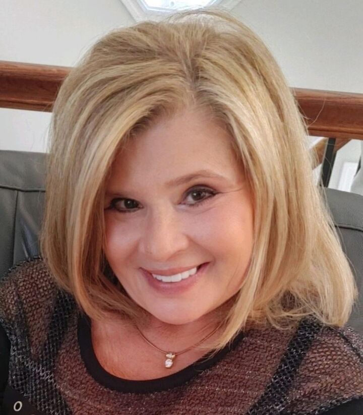 Bluma Bofford, Real Estate Salesperson in Indialantic, Circle