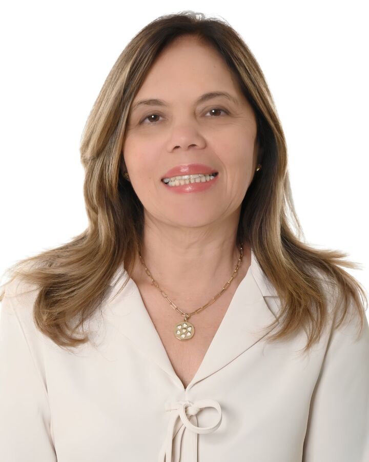 Carmen Santana, Real Estate Salesperson in Boca Raton, Stein Posner