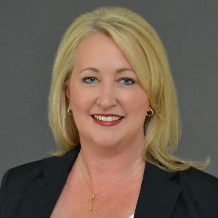 Amy Beth Krieger, Real Estate Salesperson in Westlake, Schmidt Family of Companies