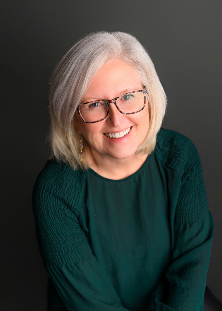Ronda Barks, Real Estate Broker/Real Estate Salesperson in Farmington, Hulsey