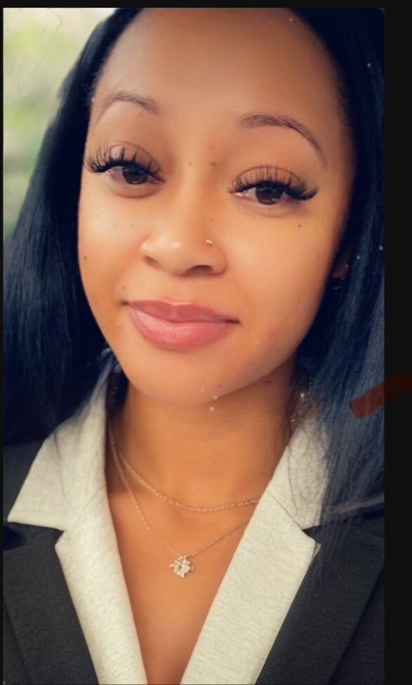 April McDowell,  in Naperville, Circle