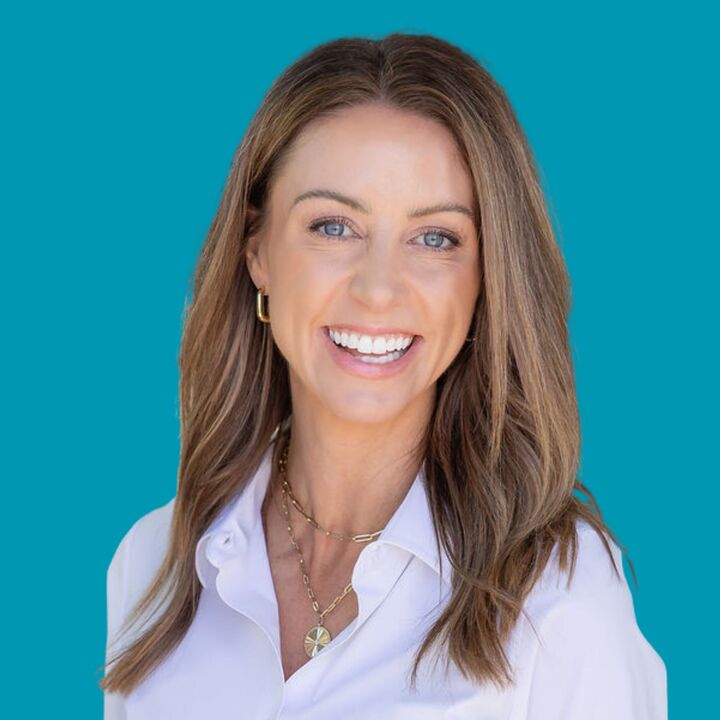 Rebekah Sims, Real Estate Broker in Bloomington, Scheetz