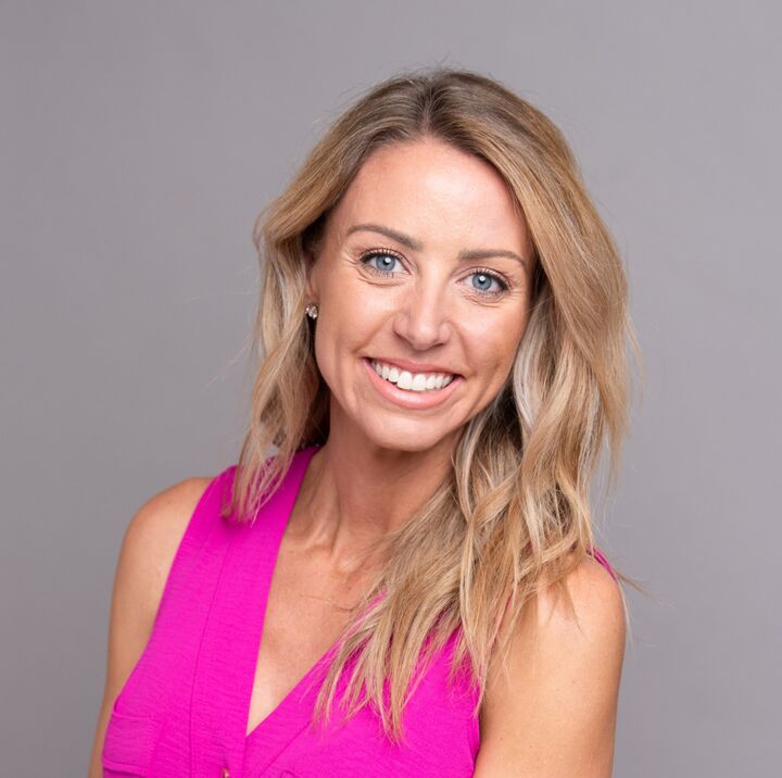 Rebekah Sims, Real Estate Broker in Bloomington, Scheetz