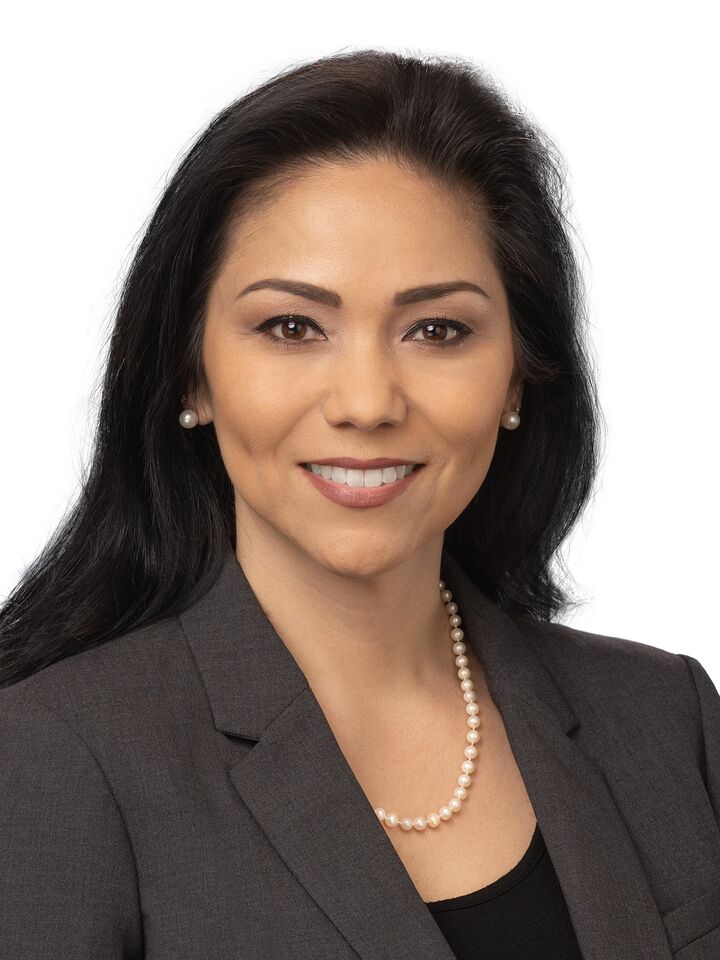 Alejandra Calderon, Real Estate Salesperson in Seattle, RSVP Brokers ERA