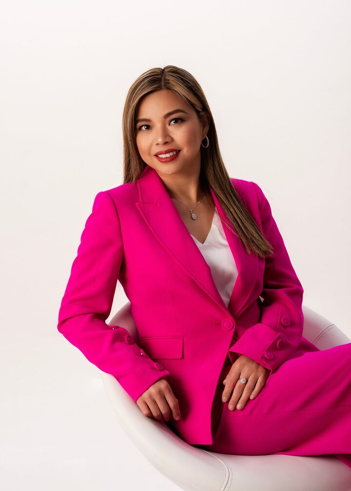 Ava Dong, Real Estate Salesperson in Midland, Signature Realty