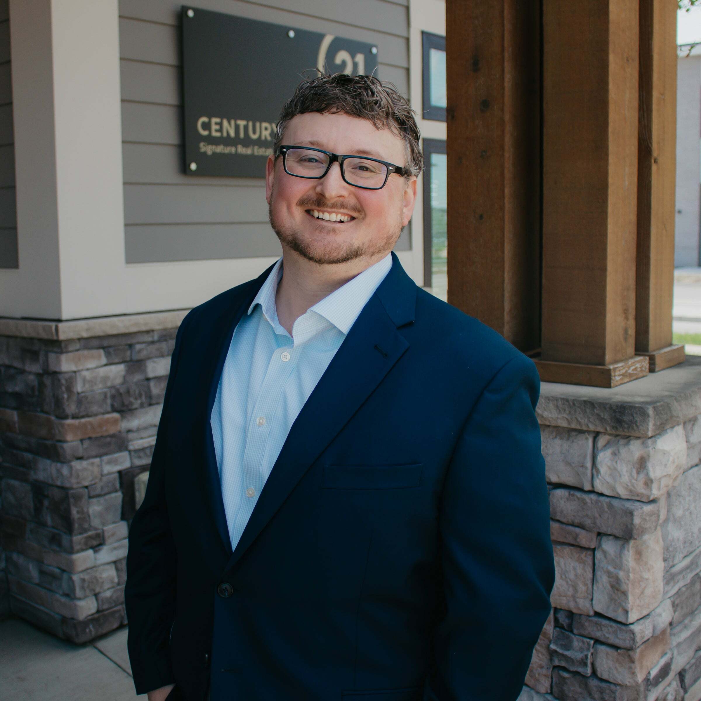 Zach Wulfekuhle, Real Estate Salesperson in Oelwein, Signature Real Estate