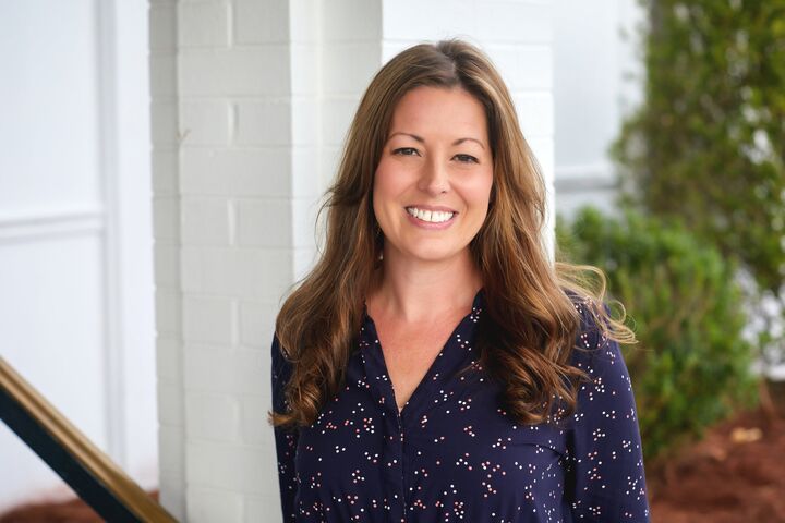 Jenni Applegate, Real Estate Salesperson in Columbus, Kennon & Parker