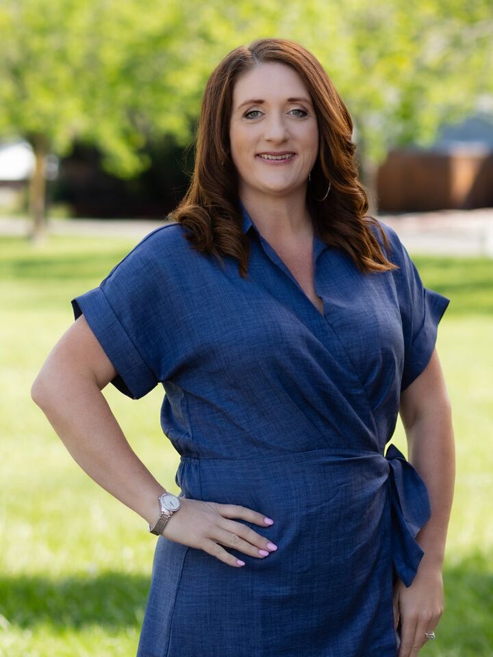 Akaisha Gardner, Real Estate Salesperson in Santa Rosa, Icon Properties