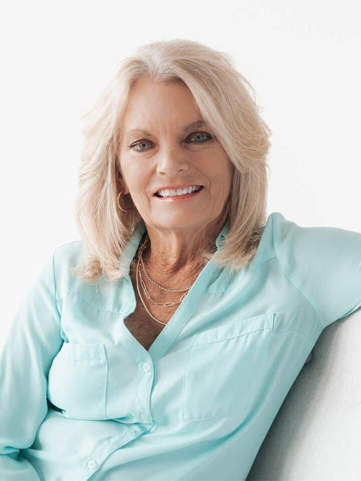 Lisa Carroll, Associate Real Estate Broker in Roscoe, Affiliated