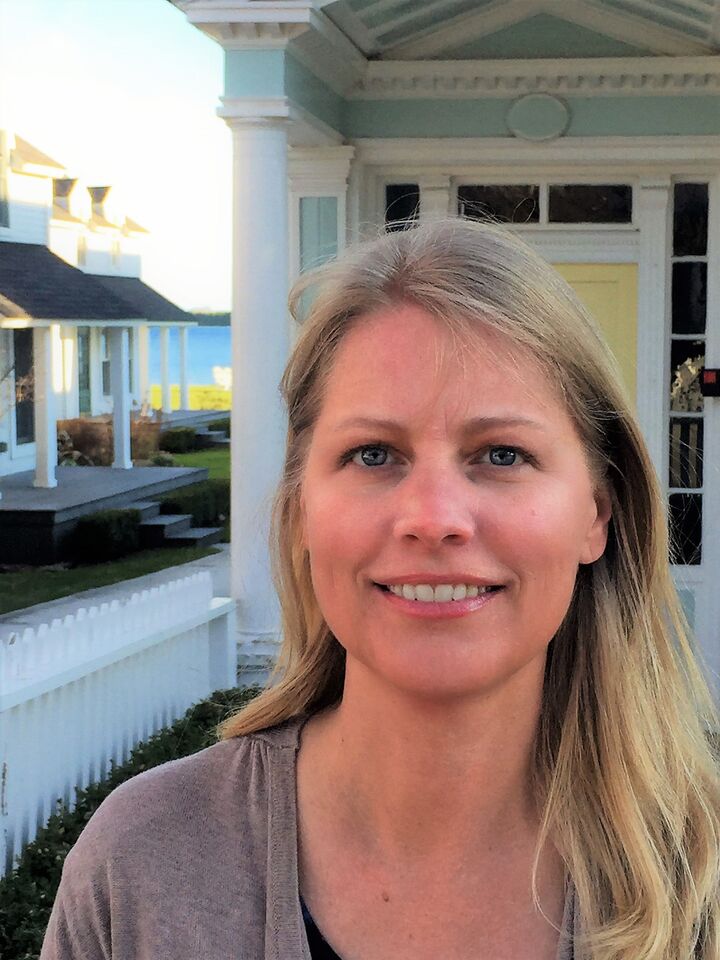 Brenda Skujins, Real Estate Salesperson in Muskegon, Schmidt Realtors