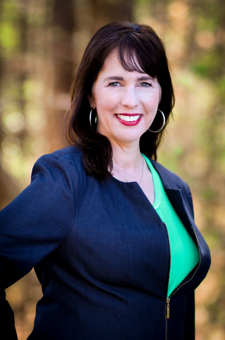Stacey Ackerman, Associate Real Estate Broker in Cary, Paracle