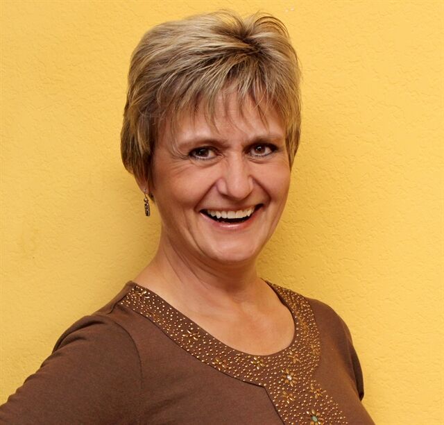 Tina Kolb, Real Estate Salesperson in Port Charlotte, Sunstar Realty