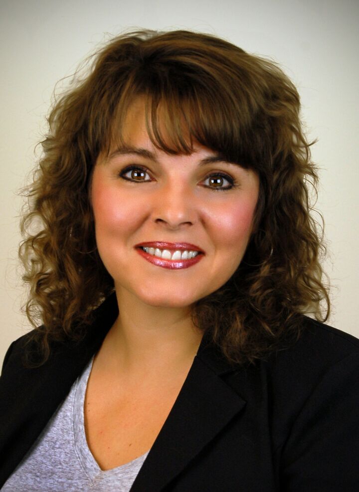 Laura Xenakis,  in Babylon, Realty Connect