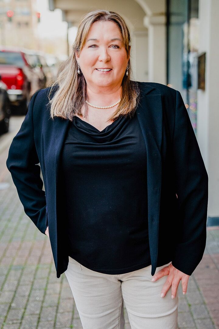 Alisia Salter, Real Estate Salesperson in Alexandria, Reap Realty