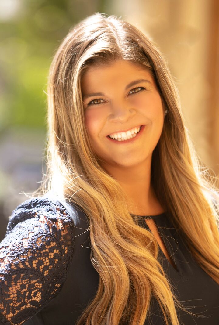 Heidi Hyder, Real Estate Broker in McMinnville, Professional Group