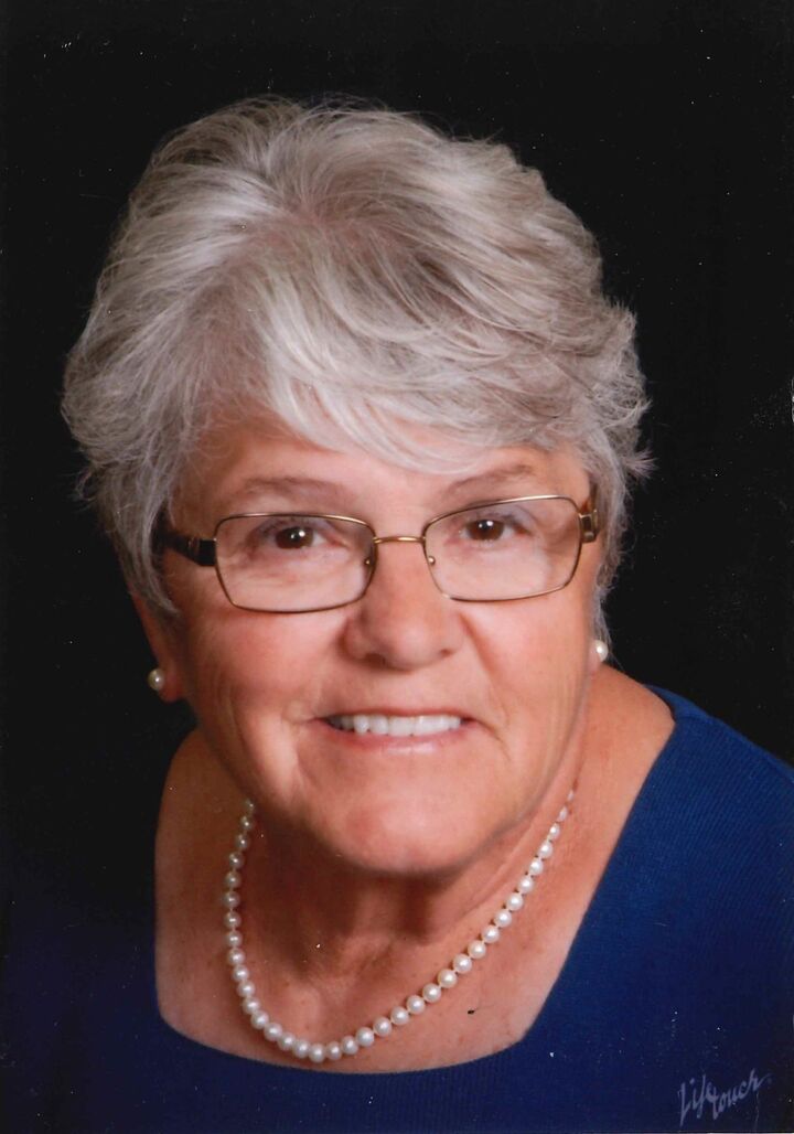 Sandy Butenschoen, Real Estate Broker in Marengo, New Heritage