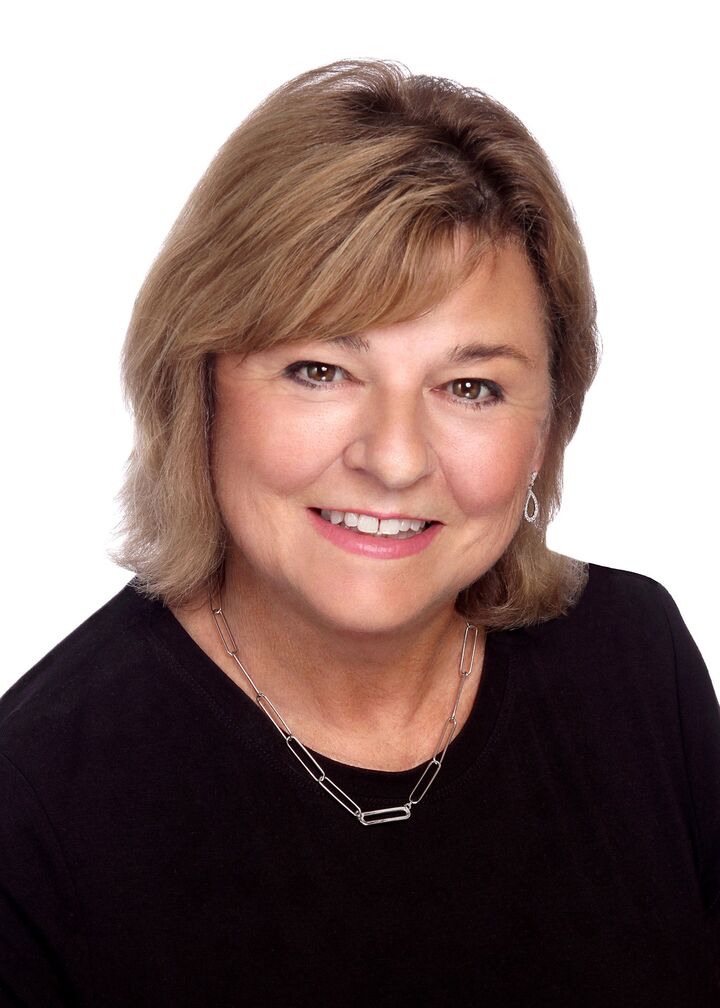 Louise Giovinazzo, Real Estate Salesperson in Brick, Solid Gold Realty