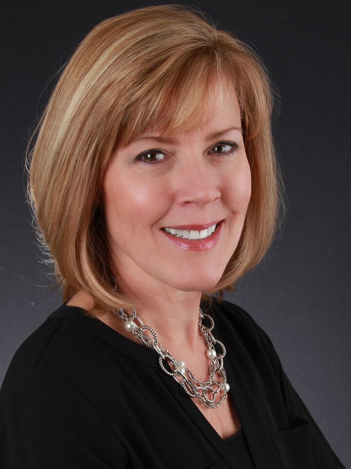 CHERYL BILL,  in Livonia, Professionals