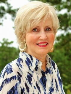 Lynda Worthington, Associate Real Estate Broker in Columbus, Kennon & Parker