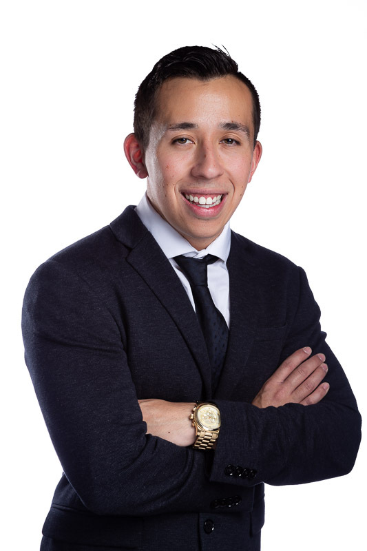 Christopher Martinez, in Simi Valley, Pinnacle Estate Properties