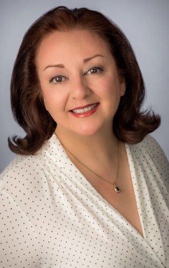 Ella Eberling, Real Estate Broker in Irvine, Platinum Properties