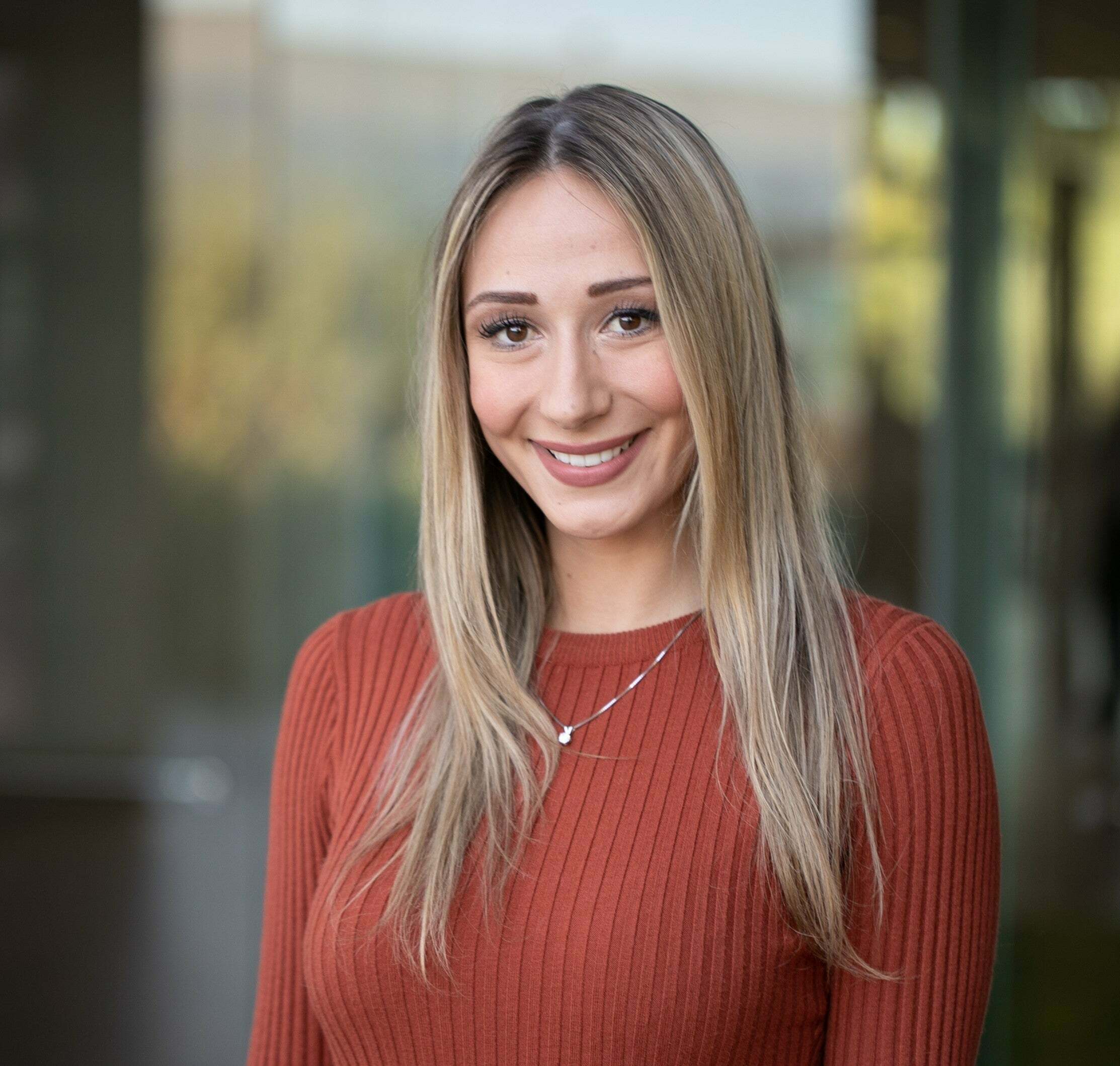 Erin Hildebrand,  in Irvine, Platinum Properties