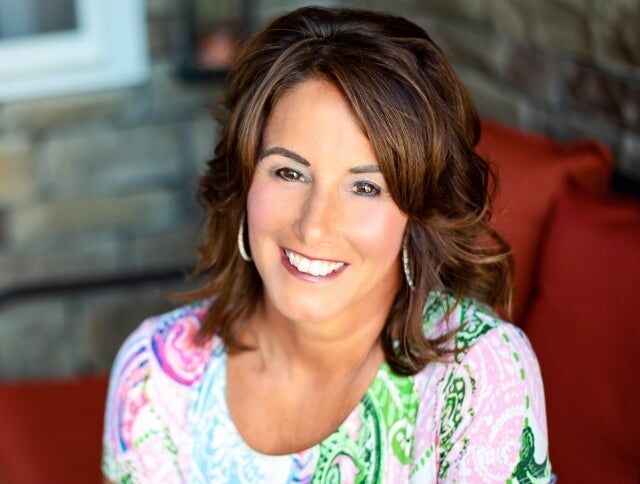 Brigette Waggoner, Real Estate Salesperson in Hillsboro, ERA Real Solutions Realty