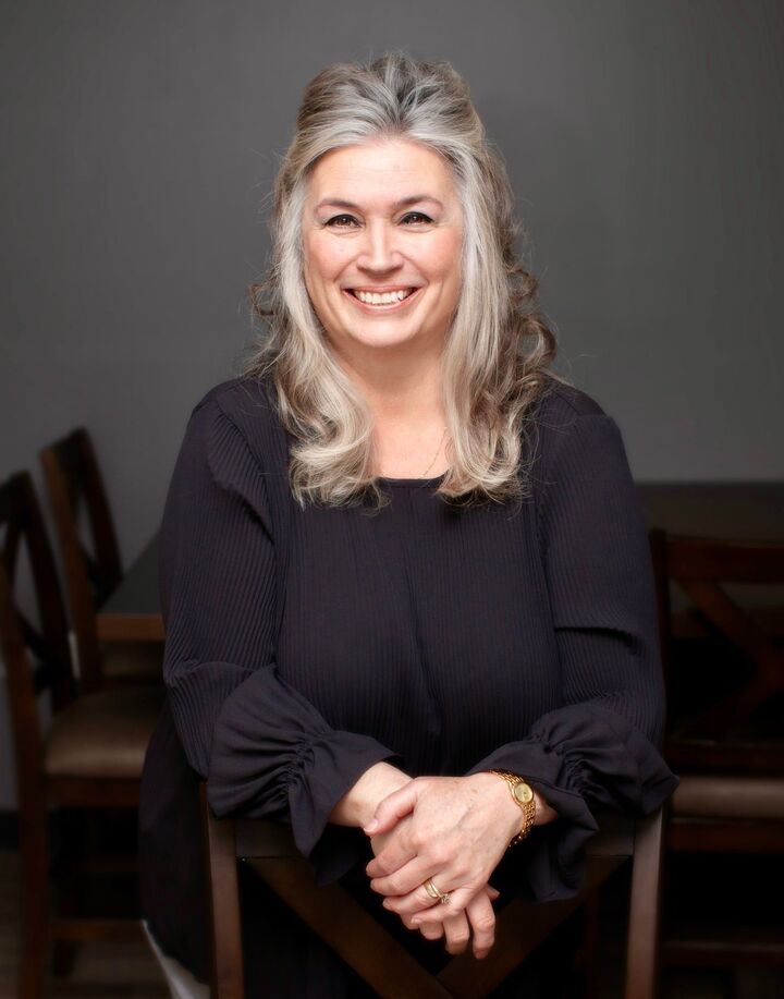 KIMBERLY DIXON, Real Estate Salesperson in Livonia, Professionals