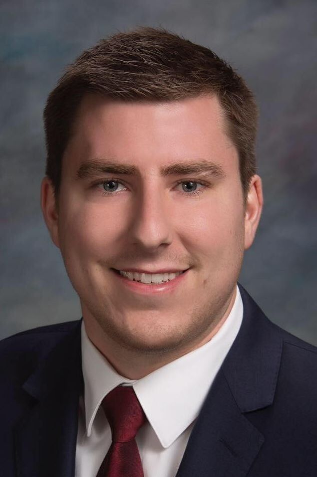 Kevin Abeli,  in Grosse Pointe Farms, Professionals