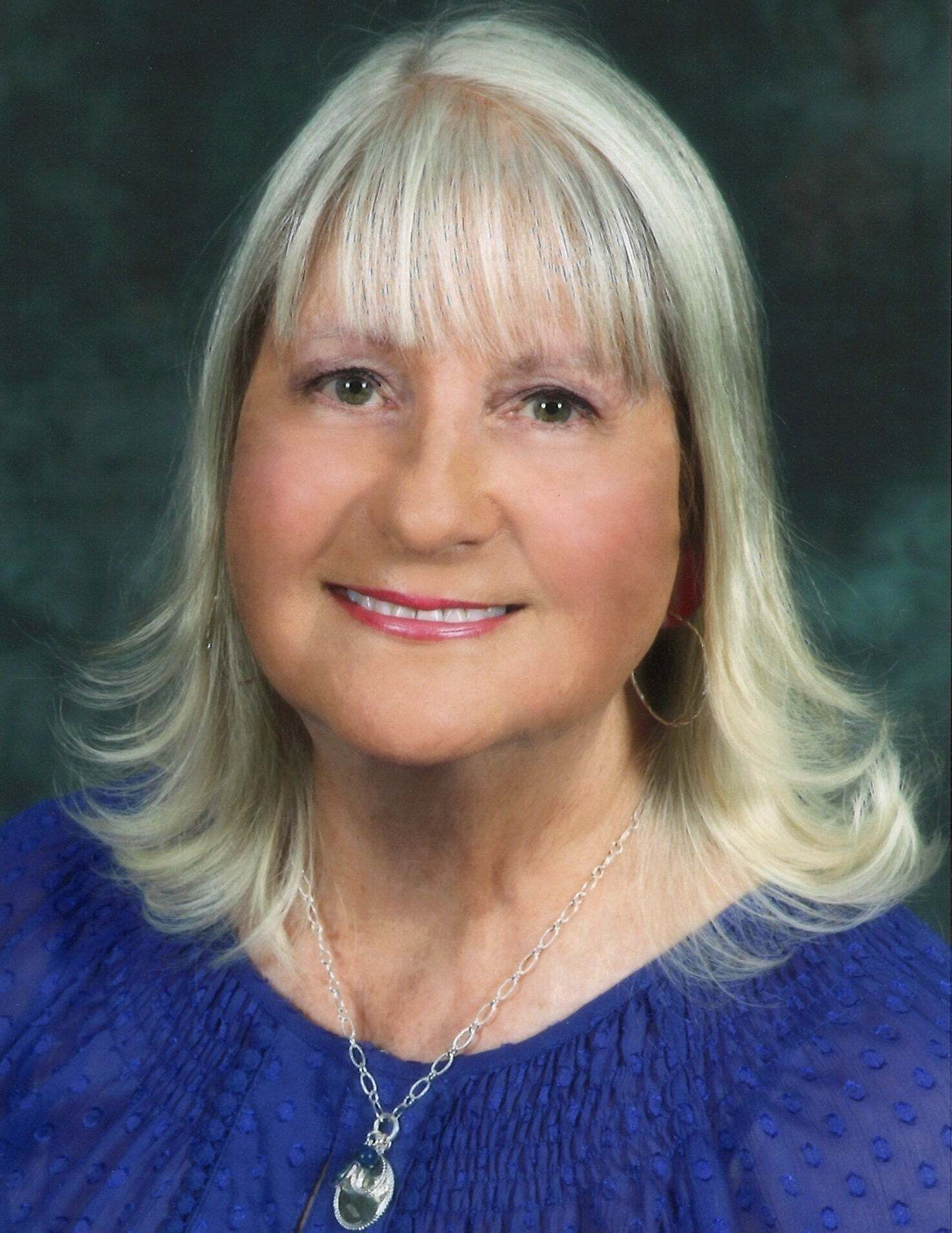 Carol Chase, Real Estate Salesperson in Tehachapi, Frontier