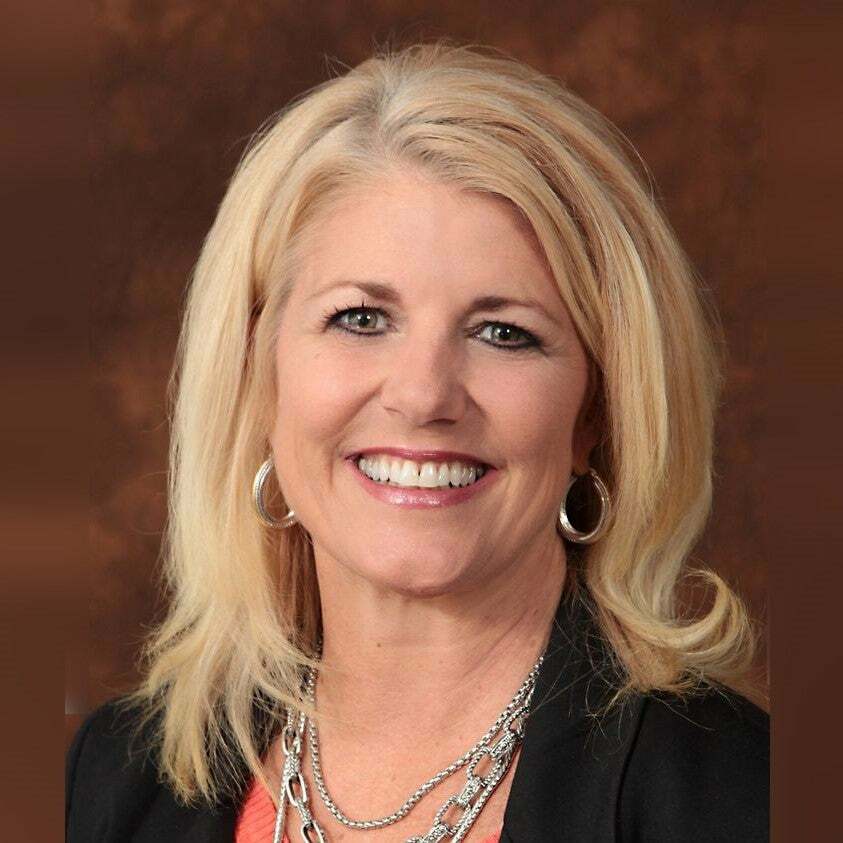 Betsy Beasley, Real Estate Broker in Carmel, Scheetz