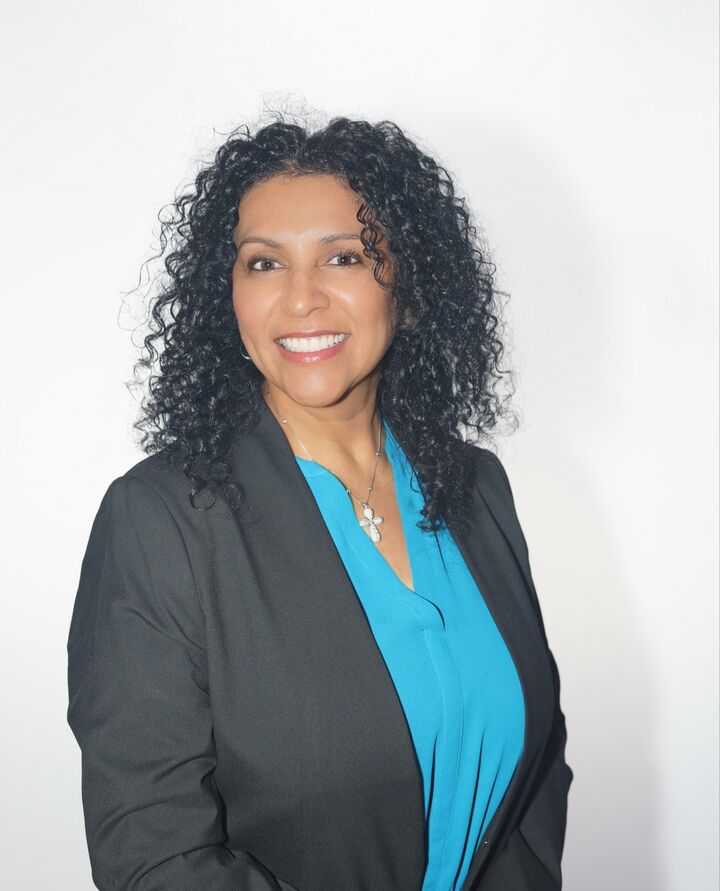 America Corona, Real Estate Salesperson in Lancaster, Masters